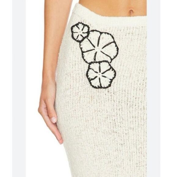 NWOT REVOLVE Asta Resort Camilla Skirt in Merino Alpaca Ivory Size Medium - Picture 7 of 9